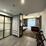 #16 M101 Dang Wangi Klcc View Pool By Livin