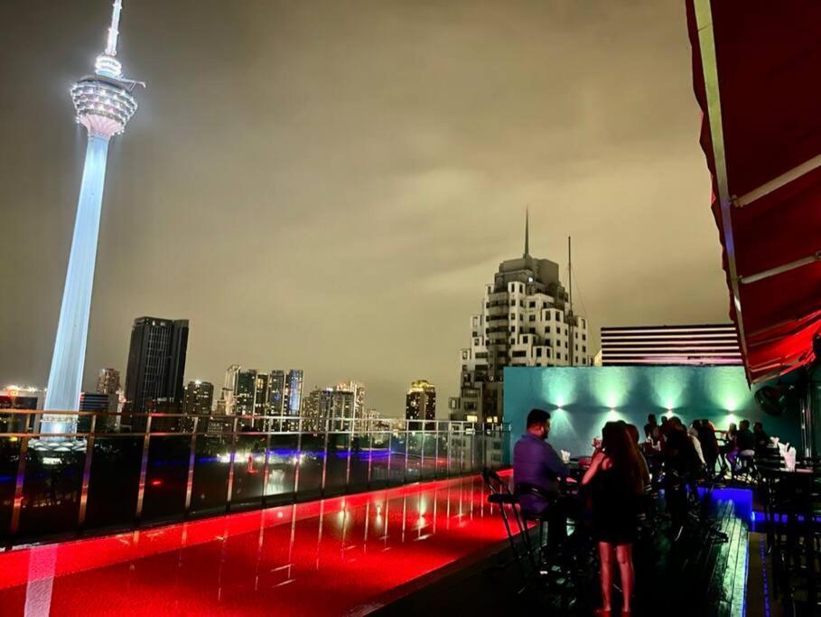 #16 M101 Dang Wangi Klcc View Pool By Livin *